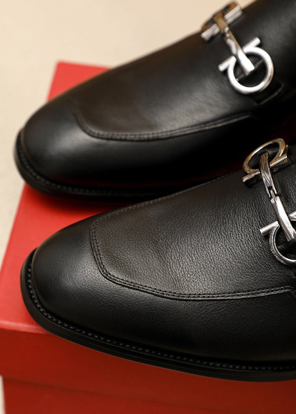 Ferragamo Black Textured Loafers — detail