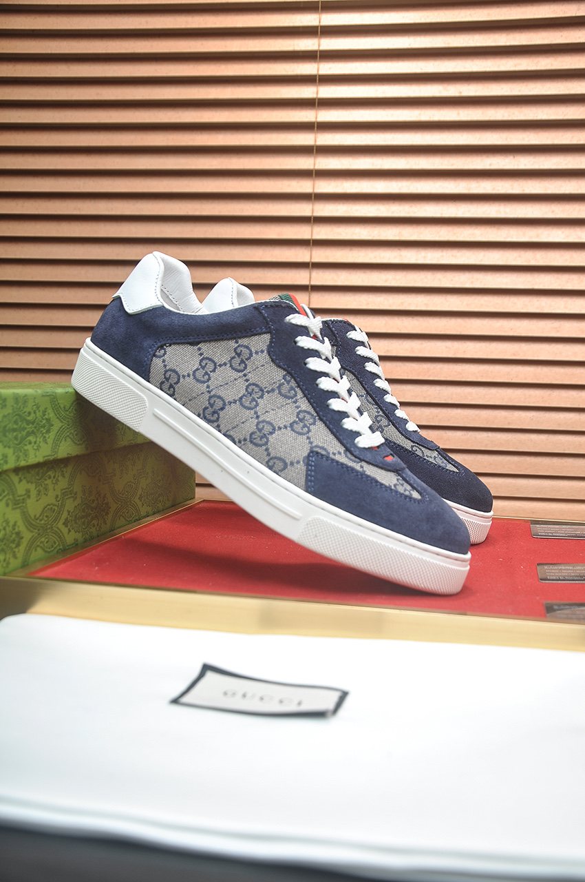 Gucci Black Patterned Low-Top Sneakers — side