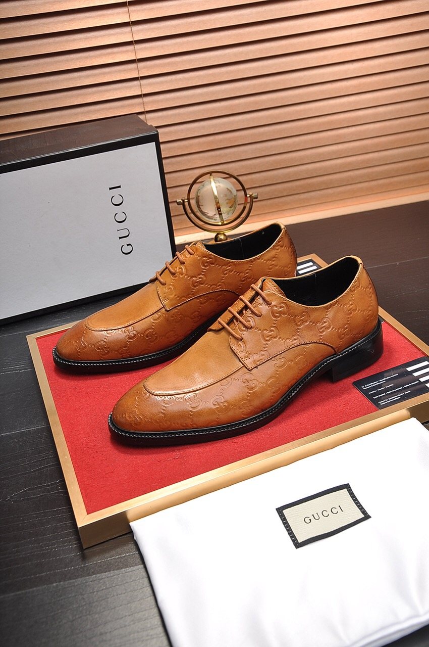 Gucci Cap-Toe Lace-Up Dress Shoes — side